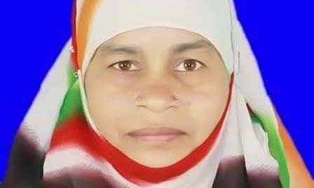 দুর্গাপুরে নারী ইউপি সদস্য সাময়িক বরখাস্ত, এলাকায় মিষ্টি বিতরণ