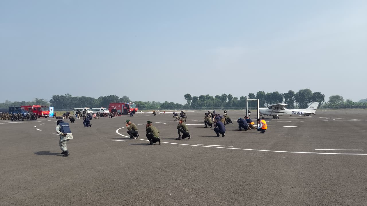 শাহ মখদুম বিমানবন্দরে ঝুঁকি মোকাবিলায় যৌথ নিরাপত্তা মহড়া