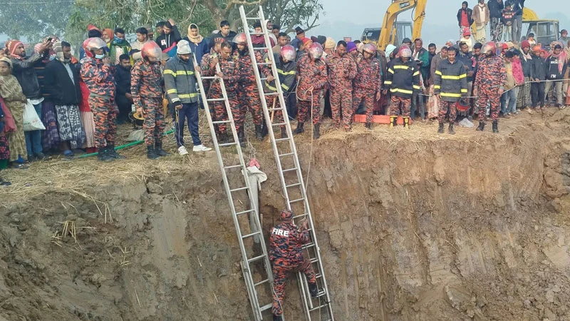 চব্বিশ ঘণ্টা পার হলেও উদ্ধার হয়নি শিশু সাজিদ