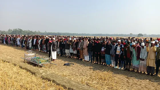 শিশু সাজিদের দাফন সম্পন্ন, জানাজায় হাজারো মানুষের ঢল