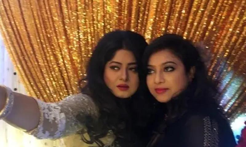 বহু বছর পর দেখা, আবেগে ভাসলেন মৌসুমী-শাবনূর