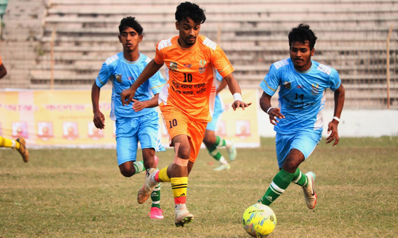 রাজশাহী বিভাগীয় আন্তঃকলেজ ফুটবলের ফাইনালে নাটোরের দুই কলেজ