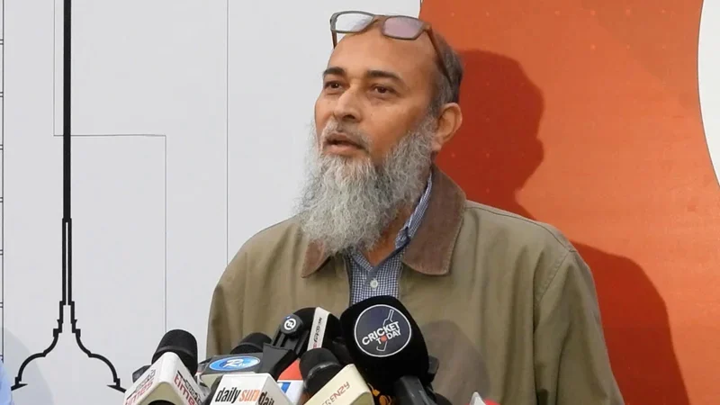 নাজমুলকে দায়িত্ব থেকে অব্যাহতি দিল বিসিবি