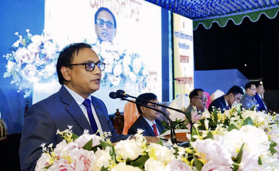 আমাদের পরবর্তী প্রজন্মের বঞ্চনা লাঘবের জন্য গণভোট : বিভাগীয় কমিশনার