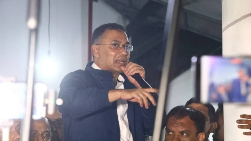 মধ্যরাতে শ্বশুর বাড়িতে তারেক রহমান, চাইলেন ধানের শীষে ভোট