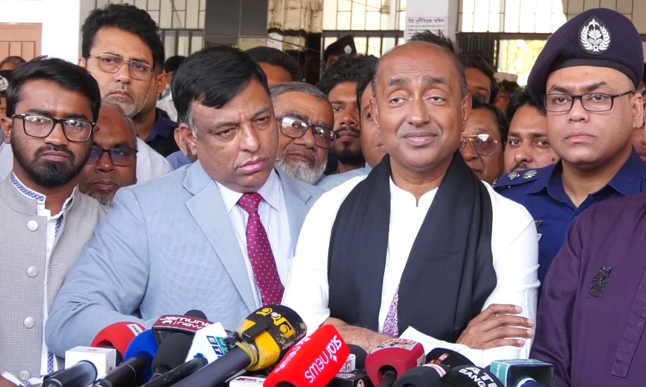 শেল্টারদাতাসহ ধর্ষণকারীদের শেকড় উপড়ে ফেলা হবে : আইনমন্ত্রী