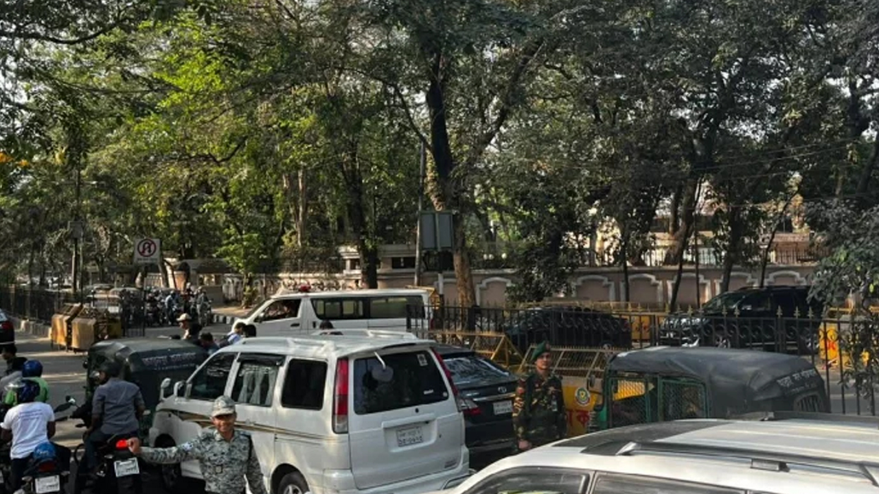 যমুনা ছেড়ে গুলশানের নিজ বাসায় ড. ইউনূস