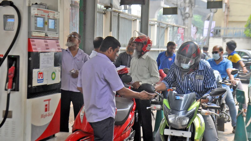 পেট্রোল পাম্পে নিরাপত্তা না দিলে ব্যবসা বন্ধের হুঁশিয়ারি মালিকদের