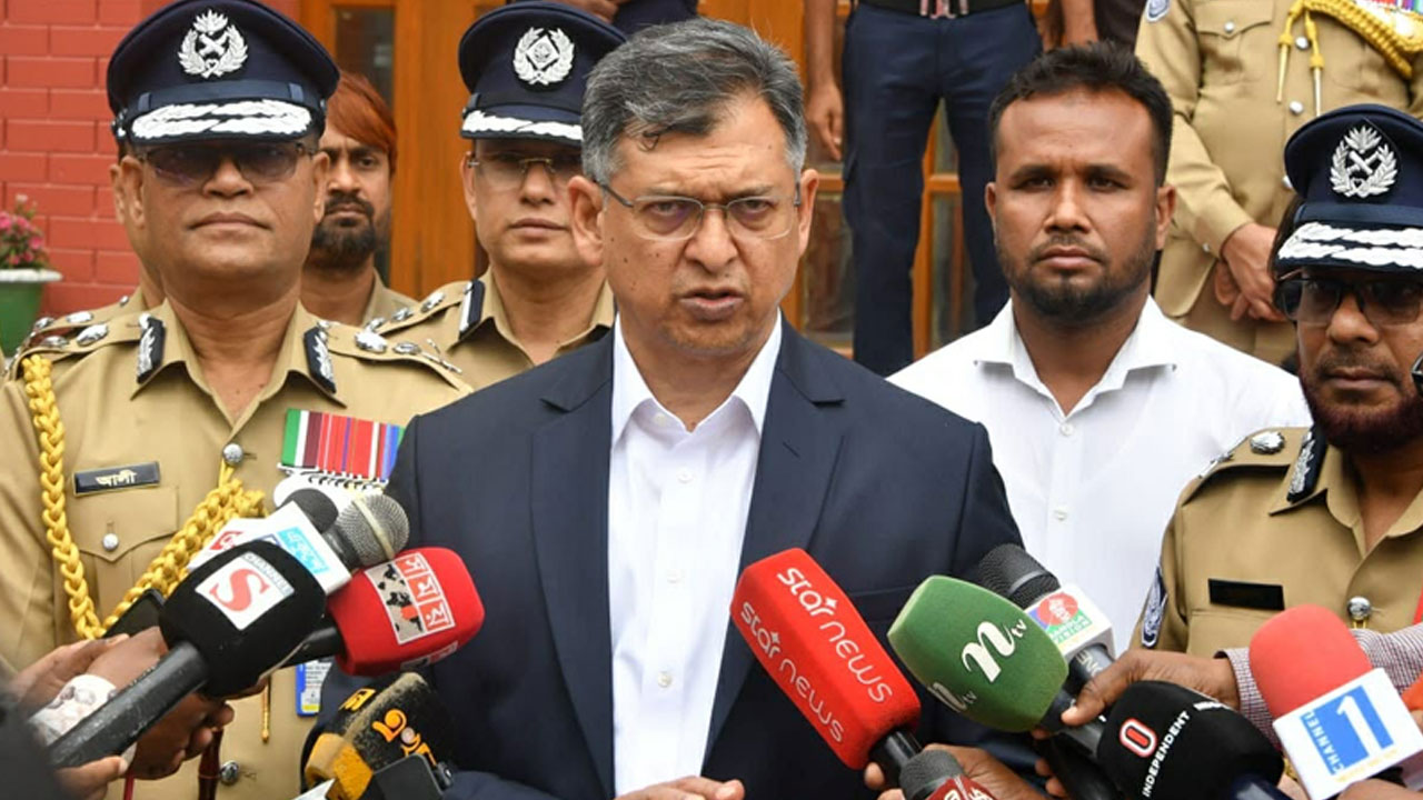 গণঅভ্যুত্থানের আকাঙ্ক্ষা অনুযায়ী সংবিধান সংস্কার করা হবে : স্বরাষ্ট্রমন্ত্রী