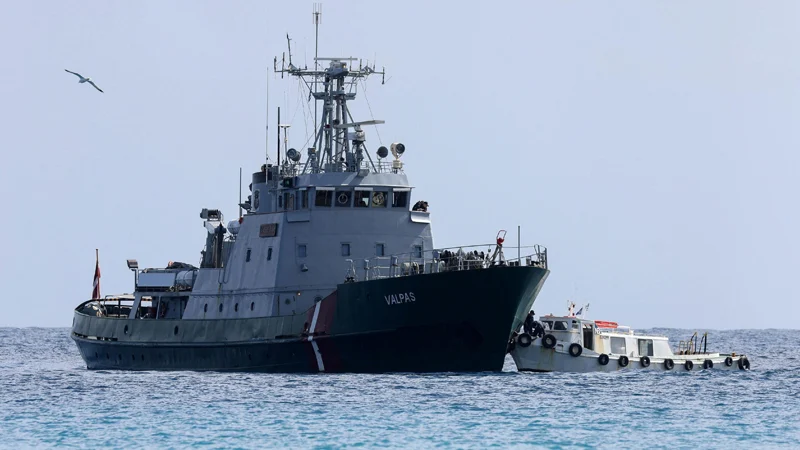 ভূমধ্যসাগরে ৬ দিন ভেসে থাকার পর ২১ বাংলাদেশি উদ্ধার