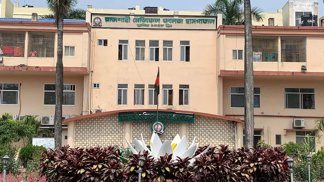 জনবল সংকটে বন্ধ আইসিইউ, চাপ সামলাতে হিমসিম রামেকের