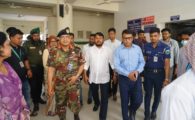 হামের চিকিৎসা পরিস্থিতির খোঁজখবর নিতে রামেক হাসপাতালে রাসিক প্রশাসক