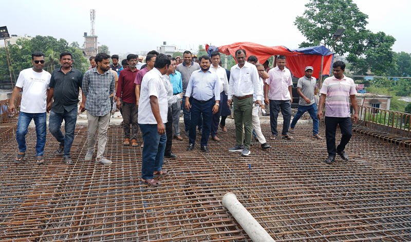 রাজশাহীতে নির্মাণাধীন ফ্লাইওভারসহ  সব উন্নয়ন কাজ দ্রুত শেষ করার নির্দেশ