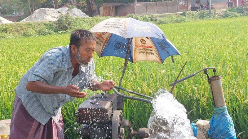 তীব্র তাপে পুড়ছে রাজশাহী,২৭ জেলায় তাপপ্রবাহ
