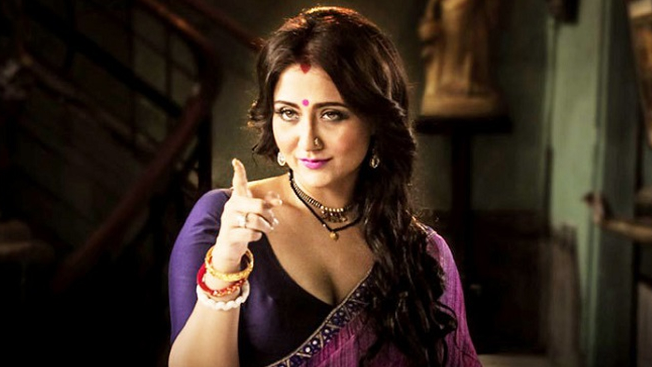 নিজেকে সেলিব্রিটি মনে করেন না স্বস্তিকা