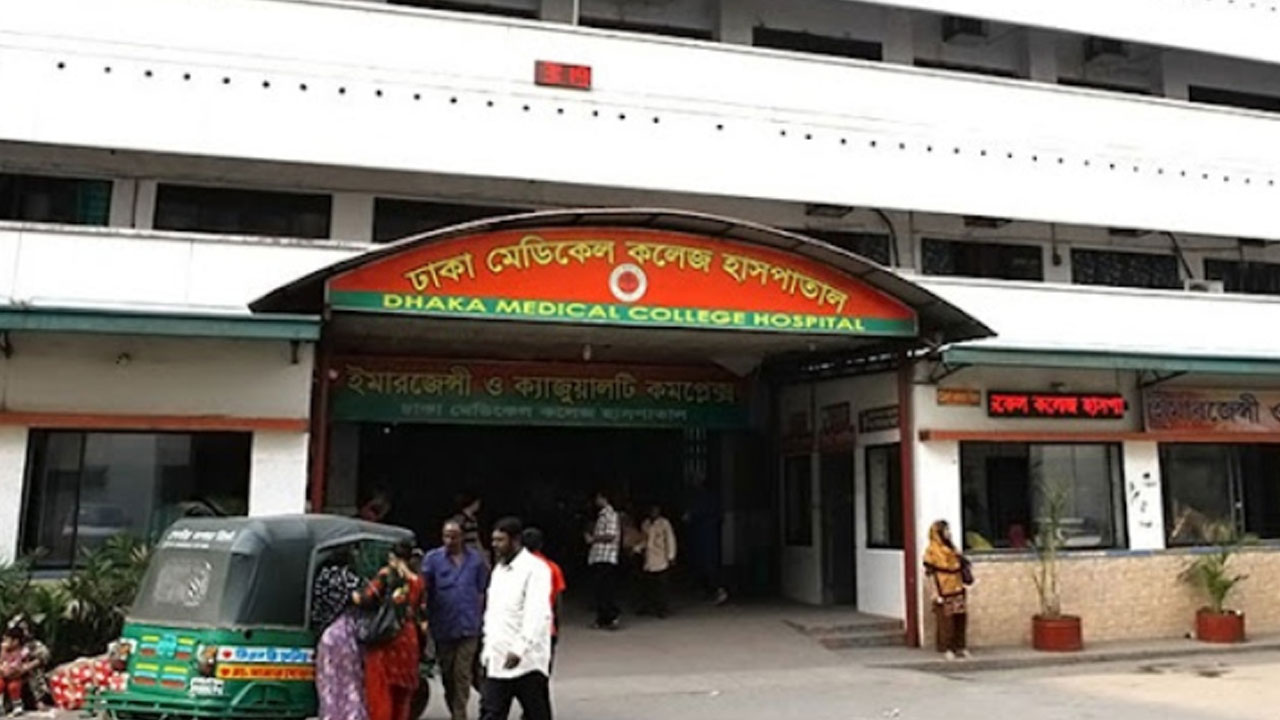 ঢাকা মেডিকেলে ৮ তলা থেকে লাফিয়ে পড়ে রোগীর মৃত্যু