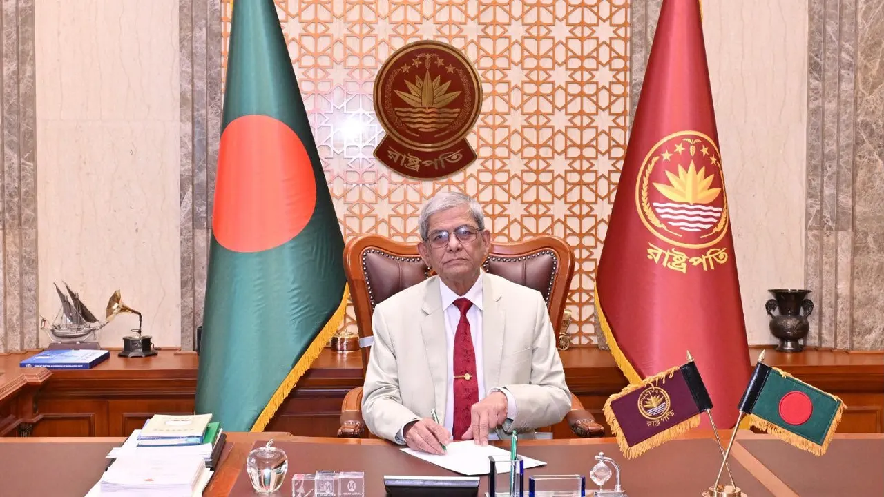 সপরিবারে বঙ্গভবনে রাষ্ট্রপতি মির্জা ফখরুল ইসলাম আলমগীর