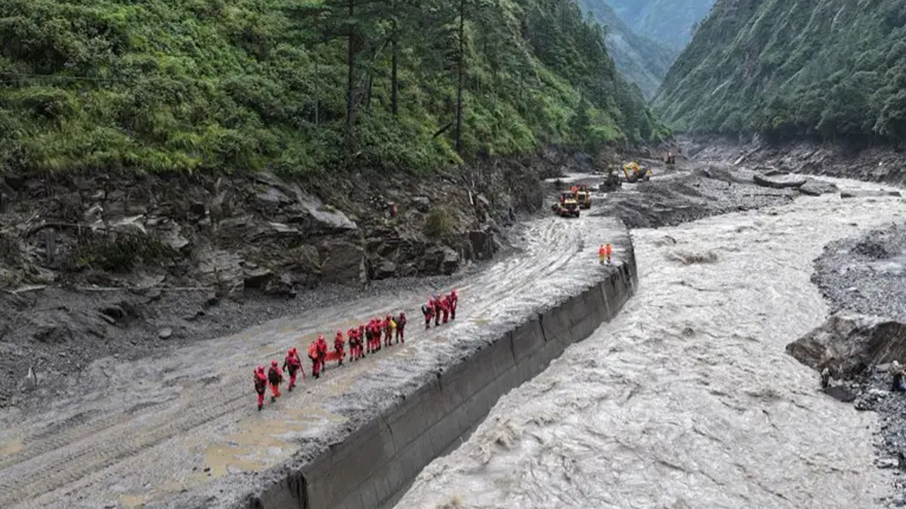 নেপালে ভয়াবহ বন্যায় নিহত বেড়ে ৫৪৭, নিখোঁজ হাজারের বেশি