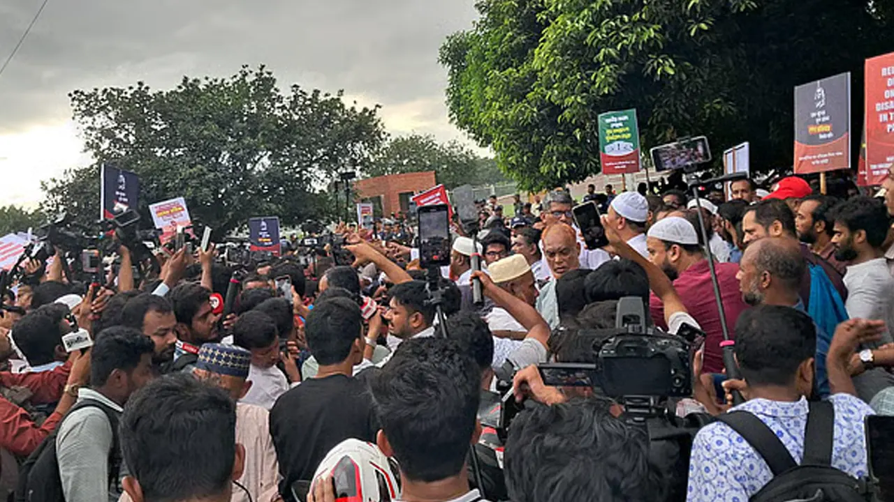 সংসদ অভিমুখে জামায়াত জোটের পদযাত্রা
