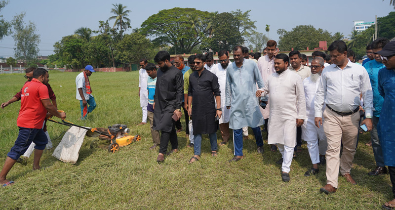 প্রধানমন্ত্রীর জনসভা ঘিরে মাদ্রাসা মাঠে প্রস্তুতি শুরু