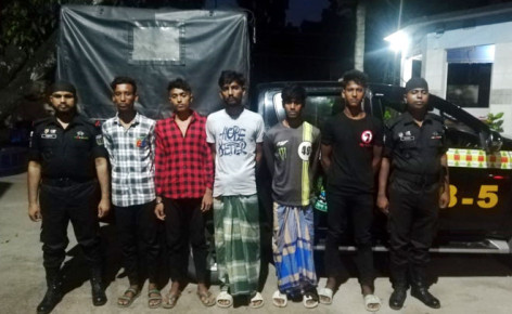 রাজশাহীতে স্কুলছাত্রীকে উত্ত্যক্ত ও ভাইকে মারধর, গ্রেপ্তার ৫