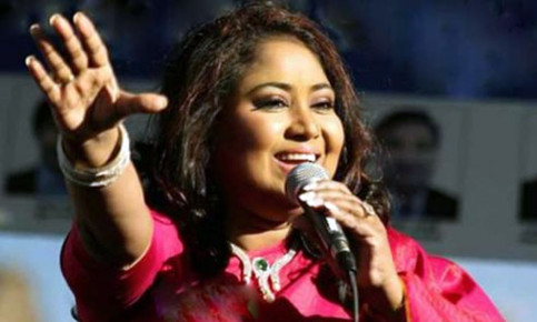 ফিরছেন বেবী নাজনীন
