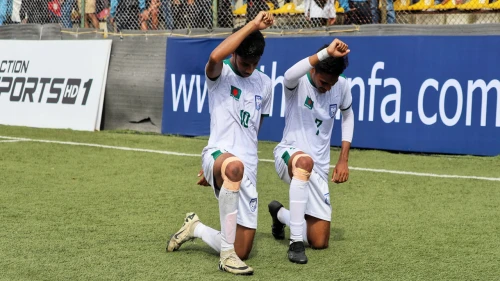 গণআন্দোলনে শহীদদের প্রতি শিরোপা উৎসর্গ বাংলাদেশের