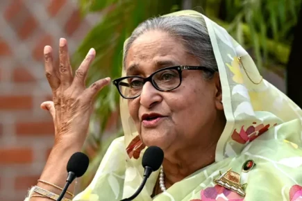 শেখ হাসিনাকে নিয়ে ভারতের সামনে তিনটি রাস্তা খোলা