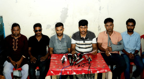 বাগমারায় ইউনিয়ন বিএনপির সভাপতির বিরুদ্ধে  যুবদল ও ছাত্রদলের বিস্তর অভিযোগ