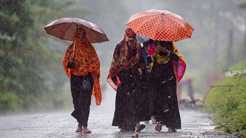 রাজশাহীসহ সব বিভাগে দুইদিন অতিভারী বৃষ্টির সতর্কতা