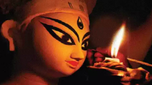 দেবী দুর্গার আগমনের ধ্বনি  আজ মহালয়া