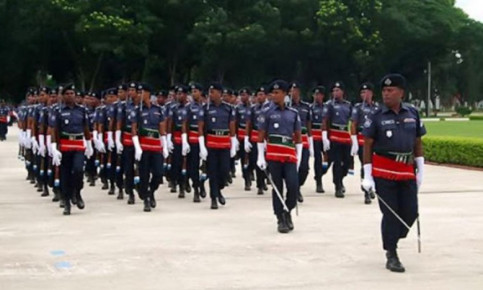 নাশতা না খেয়ে হইচই করার কারণে চাকরি হারান সারদার ২৫২ এসআই