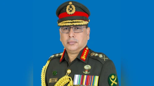 আমেরিকা থেকে কানাডায় পৌঁছেছেন সেনাপ্রধান