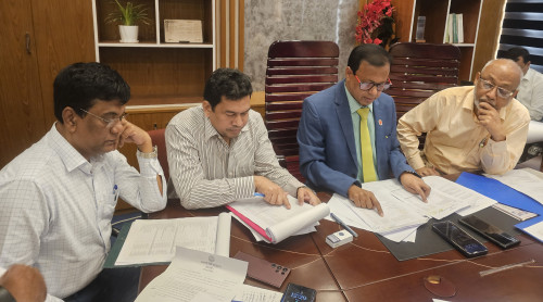 রাসিকের অর্থ ও সংস্থাপন স্থায়ী কমিটির সভায় অপ্রয়োজনীয় ব্যয় নিয়ন্ত্রণের  তাগিদ