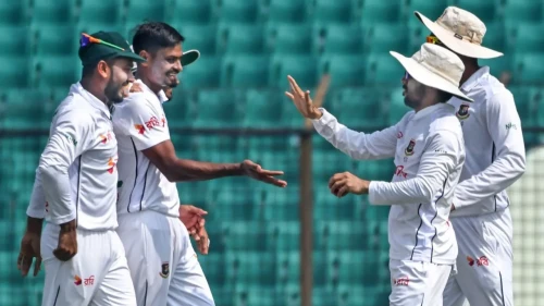 তাইজুলের ৫ উইকেটের পরও চট্টগ্রামে প্রোটিয়া দাপট