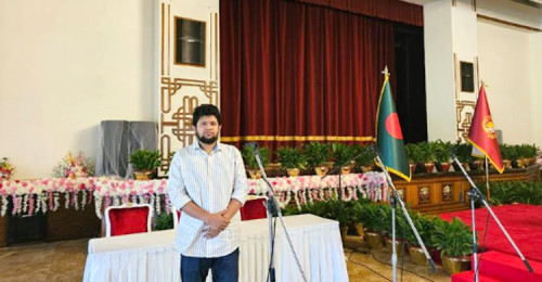 বঙ্গভবন থেকে সরানো হলো শেখ মুজিবের ছবি