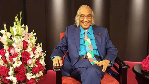 ‘লাল গোলাপ’ নিয়ে ফিরছেন শফিক রেহমান