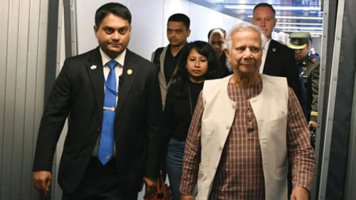 দেশে ফিরেছেন প্রধান উপদেষ্টা