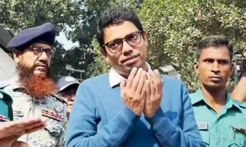 দোয়া চাইলেন পলক