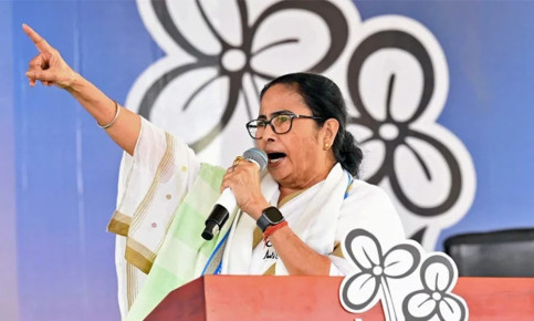 বাংলাদেশ সীমান্তে আগুন জ্বললে রেহাই পাবে না পশ্চিমবঙ্গ-বিহার-উড়িষ্যা : মমতা