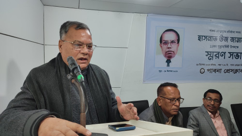 সাংবাদিক হাসনাত উজ্জামান হীরার দেখানো পথে আমাদের ঐক্যবদ্ধভাবে এগিয়ে যেতে হবে'