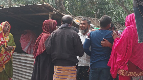 দুর্গাপুরে ভুল চিকিৎসায় প্রসূতি ও নবজাতকের মৃত্যু, হাসপাতাল ঘেরাও