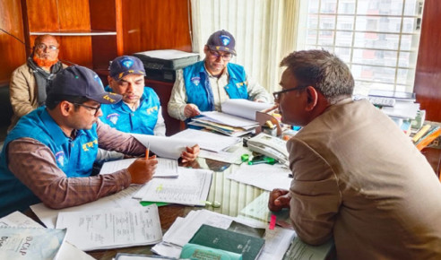 বিএমডিএ’র সদর দফতরের  দুই বিভাগে দুদকের অভিযান