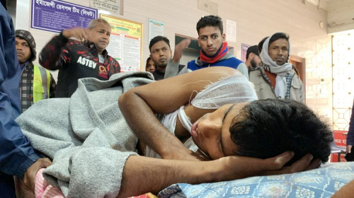 শিবগঞ্জ সীমান্তে বিএসএফের গুলিতে যুবক আহত, রামেকে ভর্তি