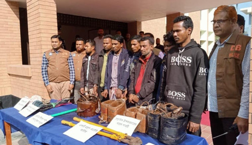 নাটোরে বৈদ্যুতিক ট্রান্সফরমার চোর চক্রের ৭ সদস্য গ্রেফতার
