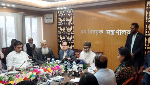 এখনো অর্ধেক হজযাত্রীর চুক্তি সম্পন্ন হয়নি