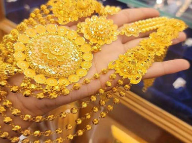 দেড় লাখ ছুঁই ছুঁই সোনার ভরি
