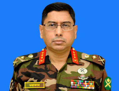 সতর্ক করে দিচ্ছি, নিজেরা কাদা ছোড়াছুড়ি করলে স্বাধীনতা বিপন্ন হবে: সেনাপ্রধান