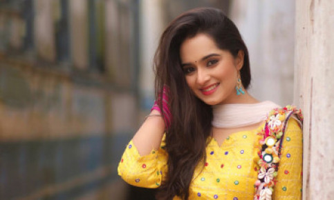 আইন বিষয়ে স্নাতক সম্পন্ন করলেন কেয়া পায়েল