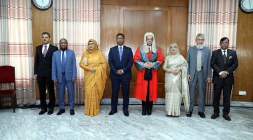 শপথ নিলেন পিএসসির নতুন সাত সদস্য